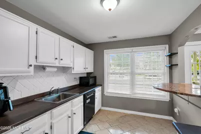 397 Brookview Court, Howell Township, NJ 07731 - Photo 7