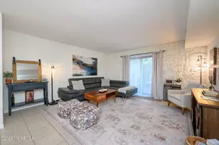 7 King Charles Ct, Englishtown, NJ 07726 - Photo 11