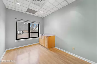 188 E Bergen Place, Red Bank, NJ 07701 - Photo 33