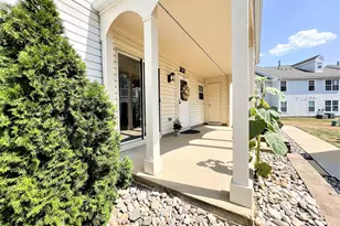 313 Tulip Ln, Freehold, NJ 07728 - Photo 5