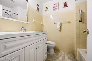 6A Carnation Dr, Lakewood, NJ 08701 - Photo 17