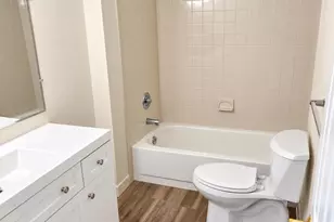 4 Hawthorne Ct, Freehold, NJ 07728 - Photo 15