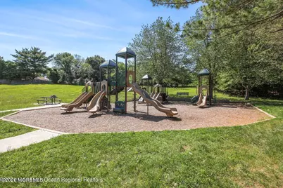 95 Idlebrook Lane, Aberdeen Township, NJ 07747 - Photo 19