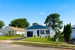 4 Pebble Beach Ct, Toms River Township, NJ 08757 - Photo 3
