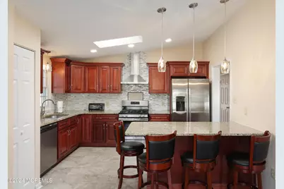 16 Pine Tree Lane, Manalapan Township, NJ 07726 - Photo 9