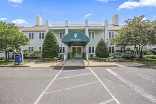 29 Plz de Las Flores, Freehold, NJ 07728 - Photo 25