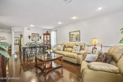 29 Plaza De Las Flores #F, Freehold, NJ 07728 - Photo 3