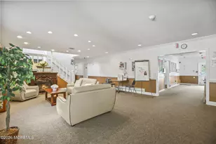 29 Plz de Las Flores, Freehold, NJ 07728 - Photo 27