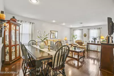 29 Plaza De Las Flores #F, Freehold, NJ 07728 - Photo 5