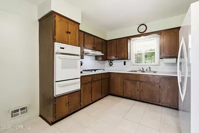 1110 Madison Avenue, Ocean Twp, NJ 07712 - Photo 11