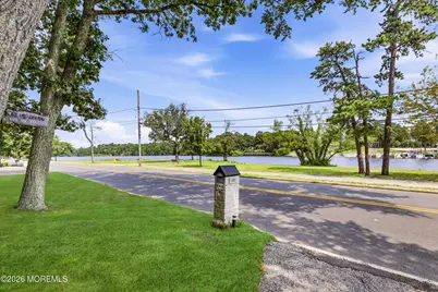408 S Lake Drive, Lakewood, NJ 08701 - Photo 9