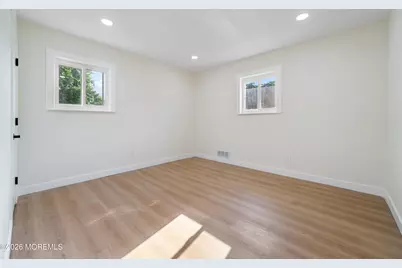 33 Glen Road, Howell Township, NJ 07731 - Photo 9