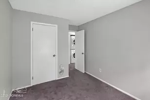 92 Des Moines Ct, Tinton Falls, NJ 07712 - Photo 9