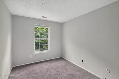 92 Des Moines Court, Tinton Falls, NJ 07712 - Photo 15