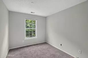 92 Des Moines Ct, Tinton Falls, NJ 07712 - Photo 15