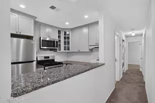 92 Des Moines Ct, Tinton Falls, NJ 07712 - Photo 3