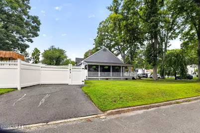 210 Robbins Road, Neptune Township, NJ 07753 - Photo 5