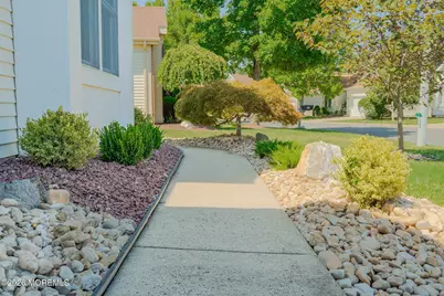 28 Brighton Court, Monroe Township, NJ 08831 - Photo 5
