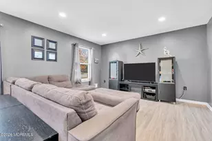 21 Crater Lake Rd, Howell Township, NJ 07731 - Photo 7