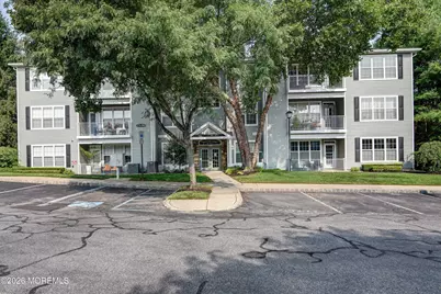 574 Saint Andrews Place, Manalapan Township, NJ 07726 - Photo 3