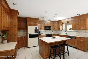 124 Princess Anne Dr, Freehold, NJ 07728 - Photo 15