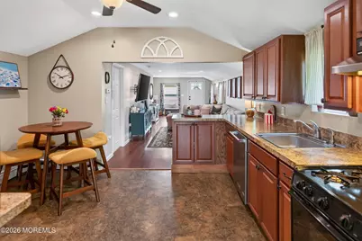 758 Monmouth Parkway, North Middletown, NJ 07748 - Photo 11