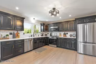 4 Blue Hills Dr, Holmdel, NJ 07733 - Photo 9