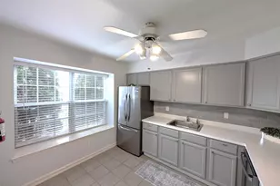 53 Grassmere Ct, Freehold, NJ 07728 - Photo 3