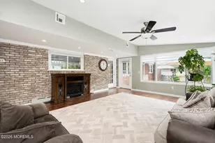 34 W Lincoln Cir, Red Bank, NJ 07701 - Photo 19