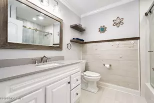 34 W Lincoln Cir, Red Bank, NJ 07701 - Photo 33