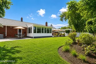 34 W Lincoln Cir, Red Bank, NJ 07701 - Photo 43
