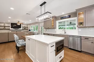 34 W Lincoln Cir, Red Bank, NJ 07701 - Photo 11