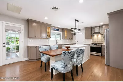 34 W Lincoln Circle, Red Bank, NJ 07701 - Photo 17