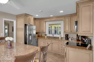 25 Ryan Rd, Manalapan Township, NJ 07726 - Photo 13