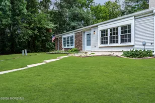 16 Excalibur Ct, Old Bridge Township, NJ 08857 - Photo 3
