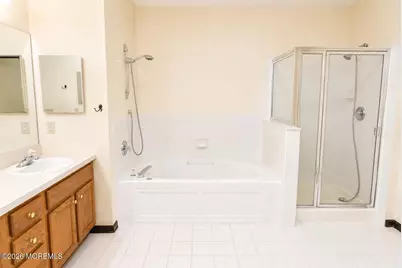 526 Saint Andrews Place, Manalapan Township, NJ 07726 - Photo 13