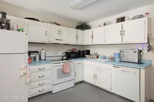 136 Rigi Strasse, Freehold, NJ 07728 - Photo 15