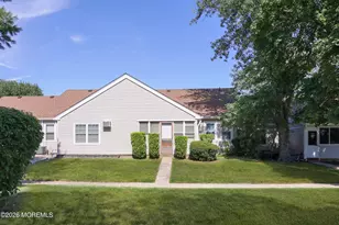 136 Rigi Strasse, Freehold, NJ 07728 - Photo 5