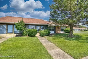 32 Yorkshire Ct, Manchester Township, NJ 08759 - Photo 5