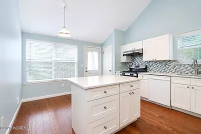 10 Madison Court, Manalapan Township, NJ 07726 - Photo 11