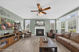 15 Nicole Ct, Freehold, NJ 07728 - Photo 9