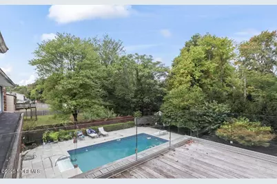 14 Kathy Street, Kendall Park, NJ 08824 - Photo 9