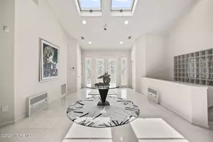44 Nikki Ct, Morganville, NJ 07751 - Photo 5