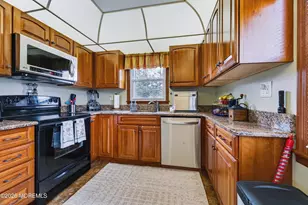209 Hearth Ct W, Lakewood, NJ 08701 - Photo 7