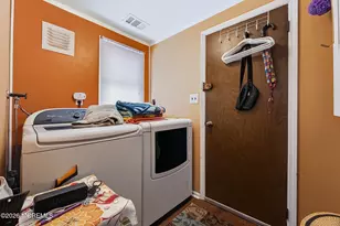 209 Hearth Ct W, Lakewood, NJ 08701 - Photo 19