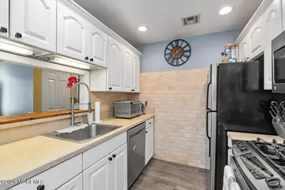 231 Atlantic Street #12, Keyport, NJ 07735 - Photo 9
