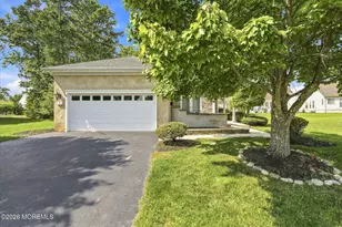6 Minot Light Ct, Barnegat, NJ 08005 - Photo 1