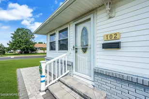 102 Barbuda St, Toms River Township, NJ 08757 - Photo 3