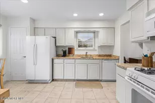 86 Almond Rd, Freehold, NJ 07728 - Photo 3