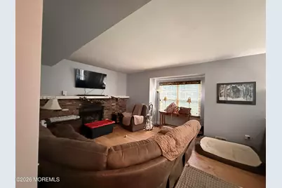 40 Newport Drive, Manalapan Township, NJ 07726 - Photo 7